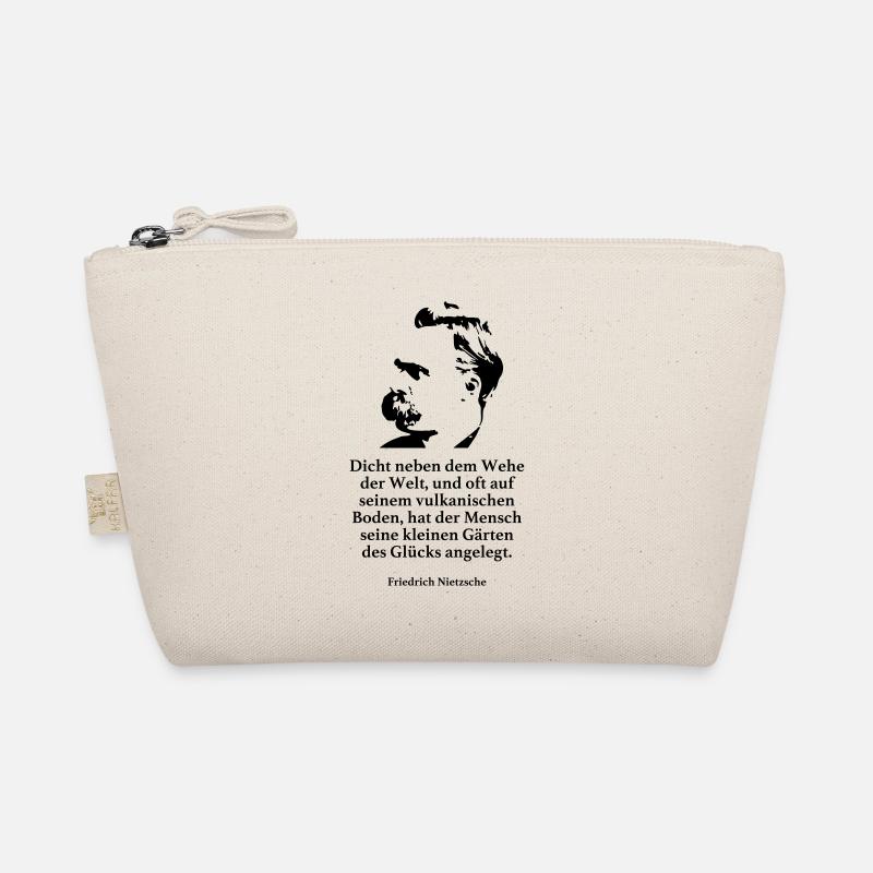 Nietzsche: Fermer à côté du malheur du monde, et souvent Trousse biologique
