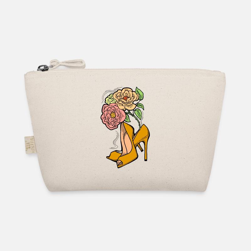 Chaussures à talons hauts avec fleur de rose. Style romantique. Trousse biologique