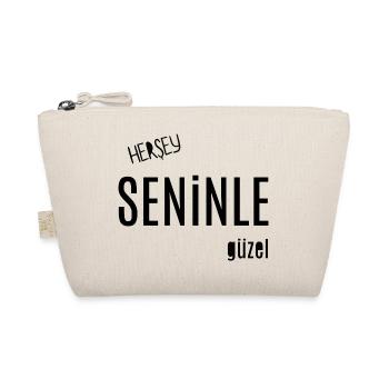 "HERSEY SENINLE GÜZEL", LIEBE, SCHÖNER MIT DIR - Bio-Täschchen - Natur - Vorne