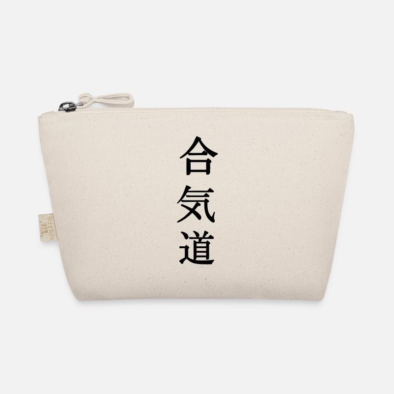Aikido in Japanese kanji Organic Pouch