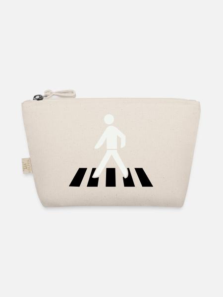 Franchissement du passage piéton - Trousse biologique - nature - Devant