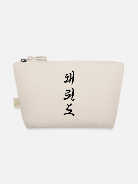 Tae Kwon Do characters - Organic Pouch - nature - Front