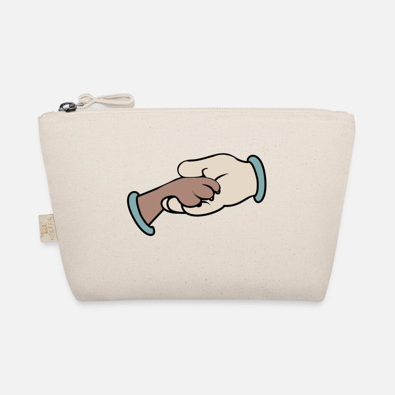 Hand hält Pfote Bio-Täschchen