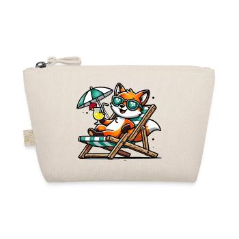 Cheerful cartoon fox on the beach on a lounger - Organic Pouch - nature - Front