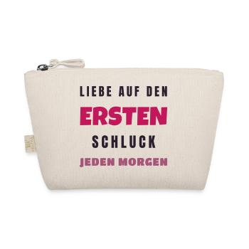 Liebe auf den ersten Schluck - Kaffee Spruch - Bio-Täschchen - Natur - Vorne