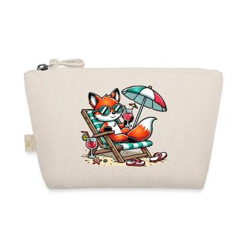Cheerful cartoon fox on the beach on a lounger - Organic Pouch - nature - Front