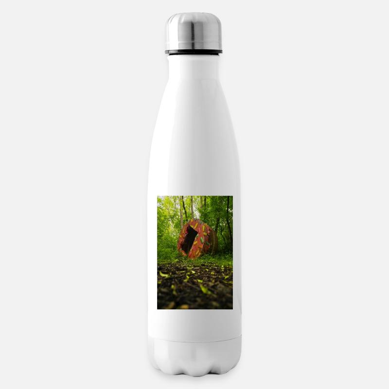 Gâteau de béton dans une forêt sauvage, forêt de moisissures - Bouteille isotherme - blanc