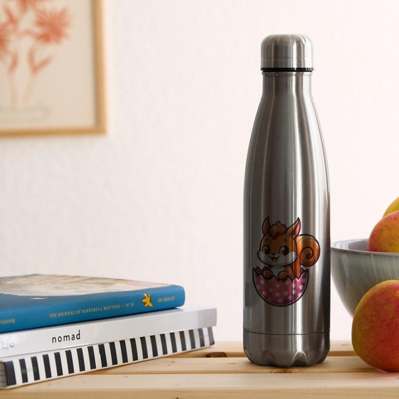 Süßes Eichhörnchen mit Osterei Comic Design Isolierflasche