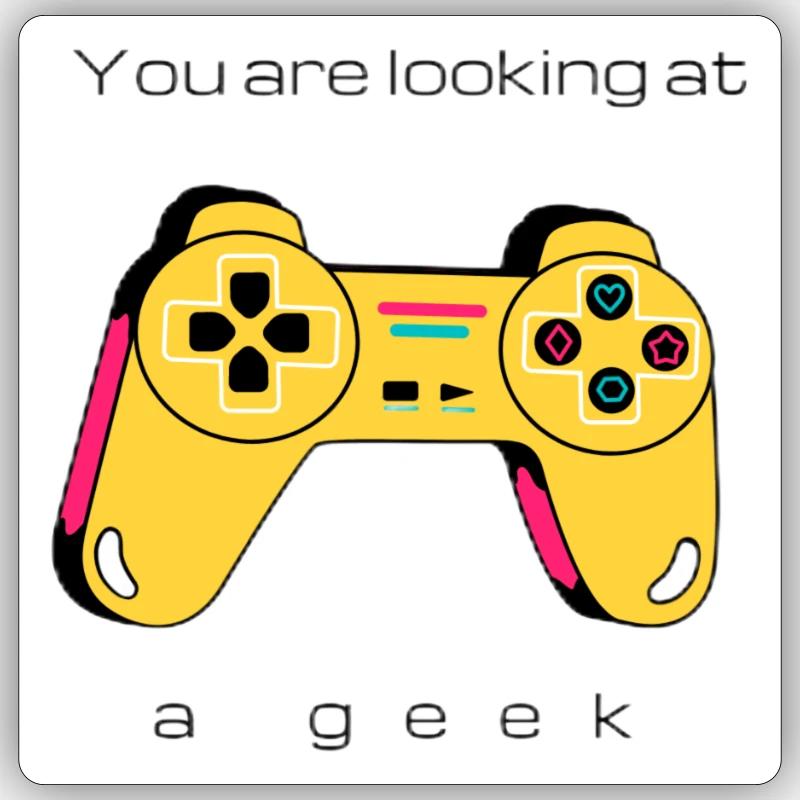 Du siehst einen Geek Sticker Größe S (10 x 10 cm)