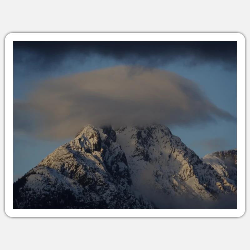 Berg - Sticker Größe S (10 x 10 cm) - Mattweiß