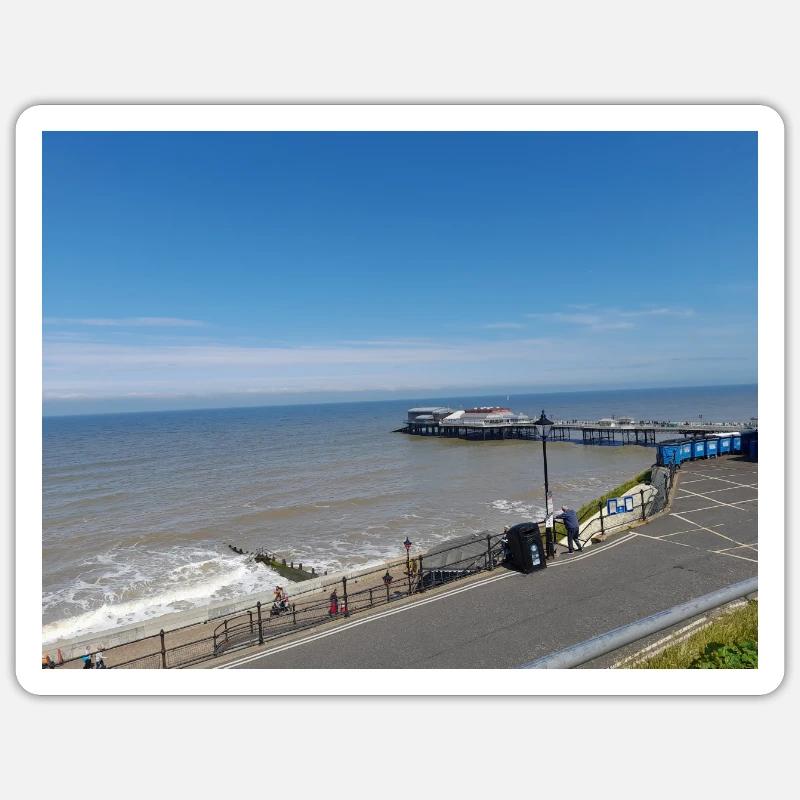 Cromer Beach et Pier Norfork Sticker taille S (10 x 10 cm)
