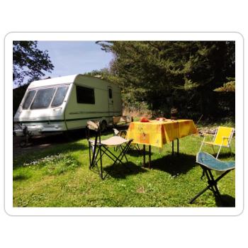 Caravan in the sun - Sticker size S (10 x 10 cm) - white matte - Front