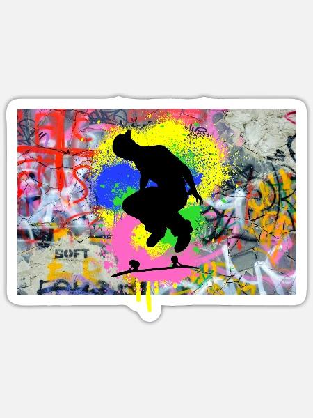 Skater mit Graffiti Hintergrund im Coolen look - Sticker Größe S (10 x 10 cm) - Mattweiß