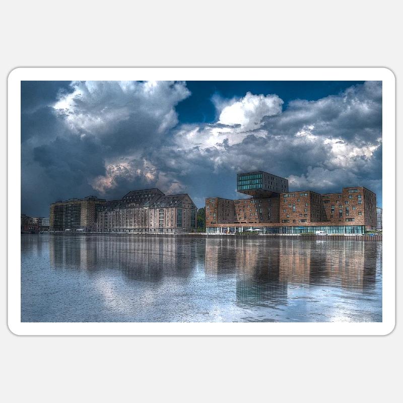Berlin - Sticker Größe S (10 x 10 cm) - Mattweiß