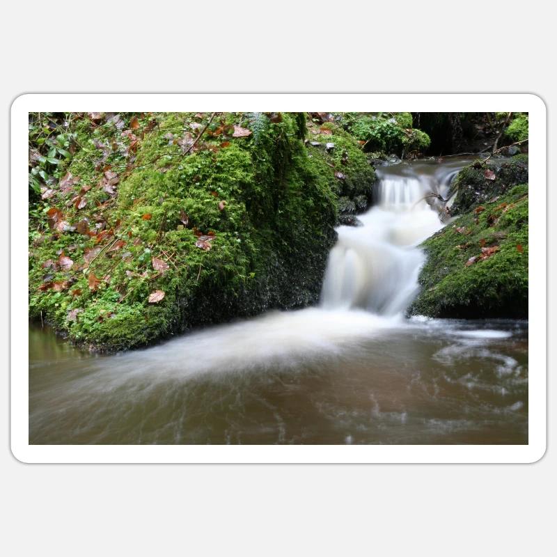 WALDBÄCHLEIN - Sticker Größe S (10 x 10 cm) - Mattweiß