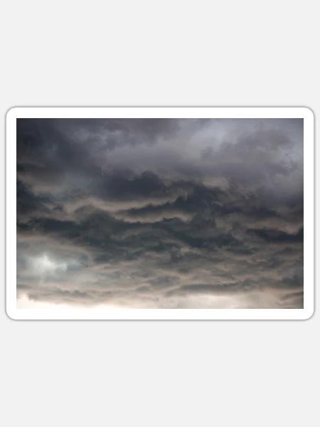 Dunkle Wolkenformationen im Sturm - Sticker Größe S (10 x 10 cm) - Mattweiß