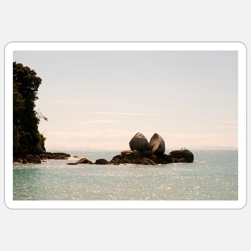 Split Apple Rock – Das Naturwunder Neuseelands Sticker Größe S (10 x 10 cm)