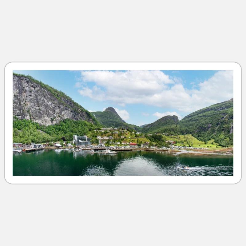 Geiranger panorama view from harbor Sticker Größe S (10 x 10 cm)