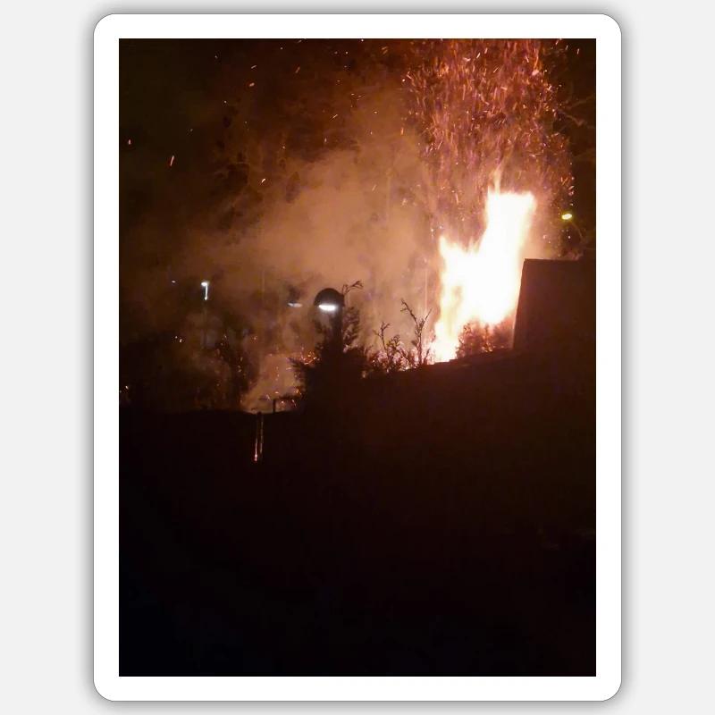 Feu de nuit - Sticker taille S (10 x 10 cm) - blanc mat