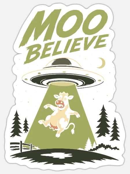 Moo Believe – Kuh trifft UFO Alien - Sticker Größe S (10 x 10 cm) - Mattweiß