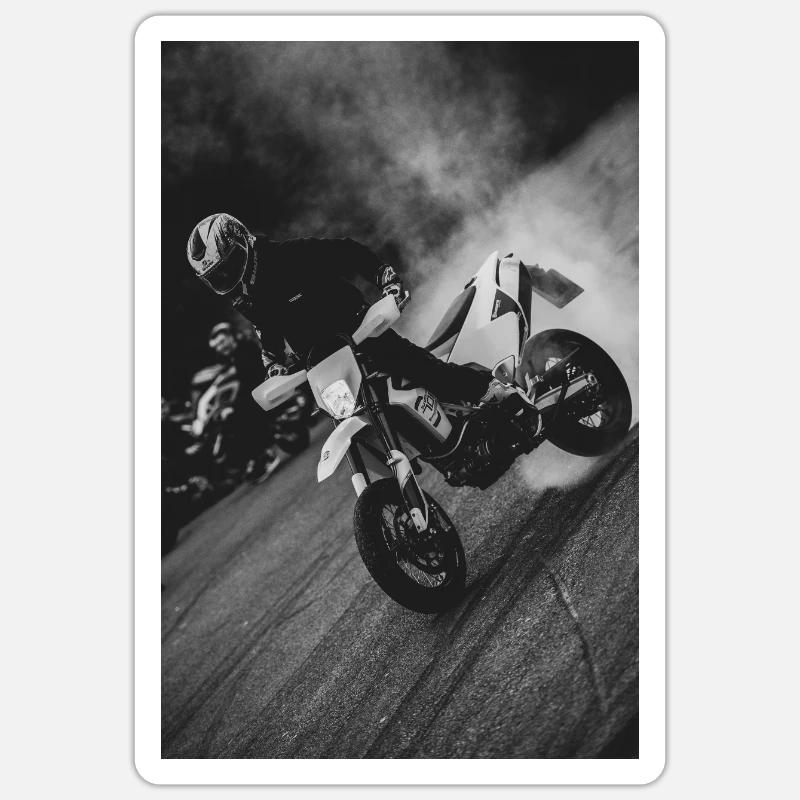 Rolling Burnout Sticker size S (10 x 10 cm)