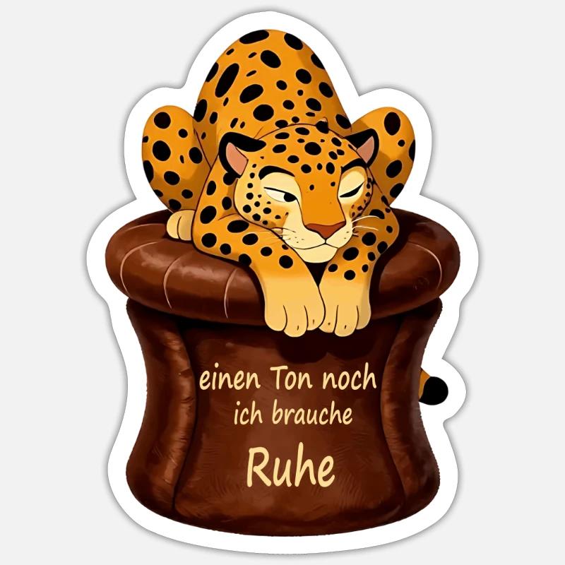 Leopard in Ruhe auf Kuschelsessel - Sticker Größe S (10 x 10 cm) - Mattweiß