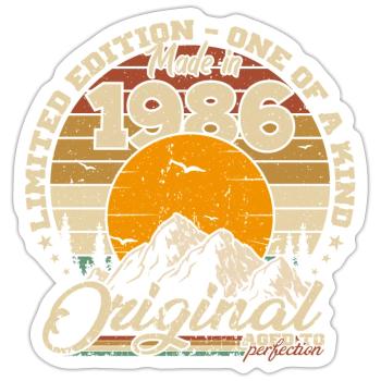 Made in 1986 Retro 1986 Birthday Gift - Sticker size S (10 x 10 cm) - white matte - Front