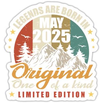 Ursprüngliche Legenden wurden im Mai 2025 geboren - Sticker Größe S (10 x 10 cm) - Mattweiß - Vorne
