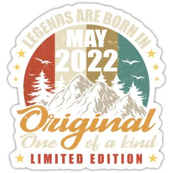Ursprüngliche Legenden wurden im Mai 2022 geboren - Sticker Größe S (10 x 10 cm) - Mattweiß - Vorne