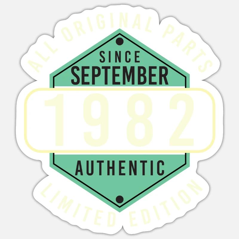 1982 En Septembre Rétro Cadeau - Sticker taille S (10 x 10 cm) - blanc mat