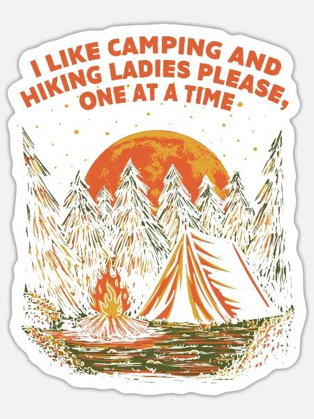 Damen bitte eins nach dem Camping -Wandercamper Wa - Sticker Größe S (10 x 10 cm) - Mattweiß