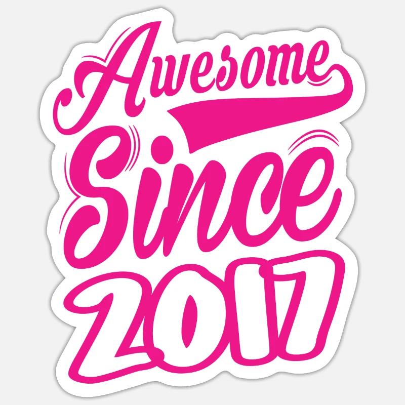 Génial depuis 2017 - Sticker taille S (10 x 10 cm) - blanc mat