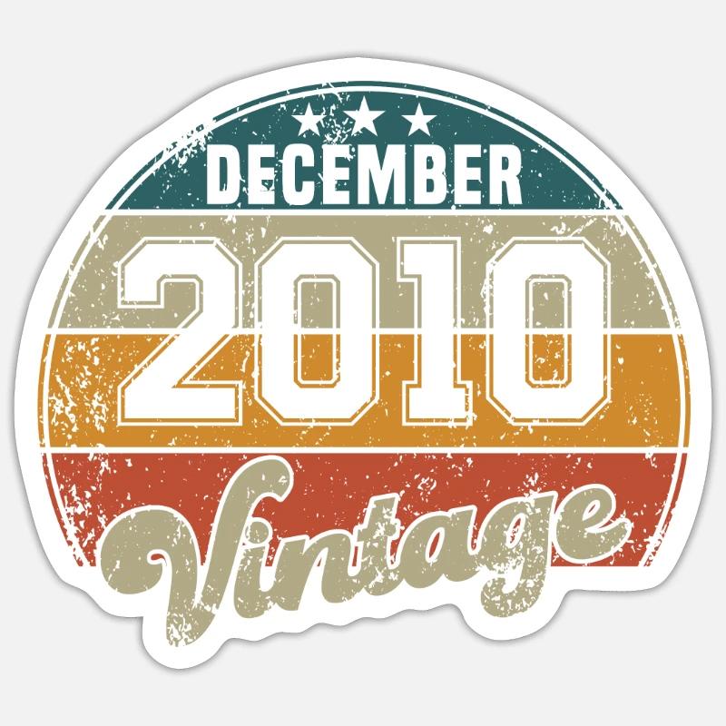 Vintage Geburtstag - Dezember 2010 - Geschenkidee Sticker Größe S (10 x 10 cm)