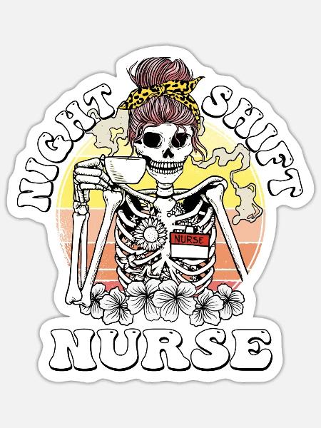 Lustige Nachtschicht Krankenschwester Skelett Halloween RN - Sticker Größe S (10 x 10 cm) - Mattweiß