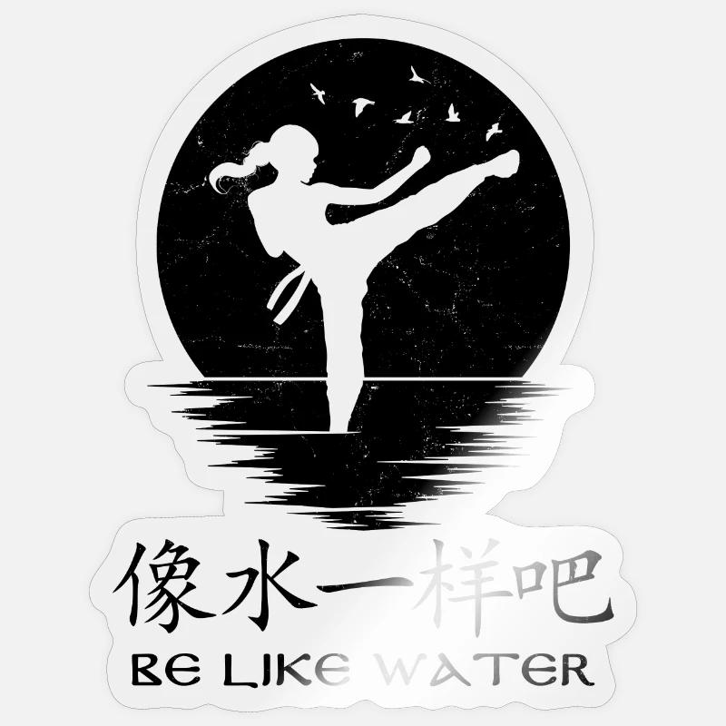 Sei wie Wasser - Sticker Größe S (10 x 10 cm) - Transparent glänzend