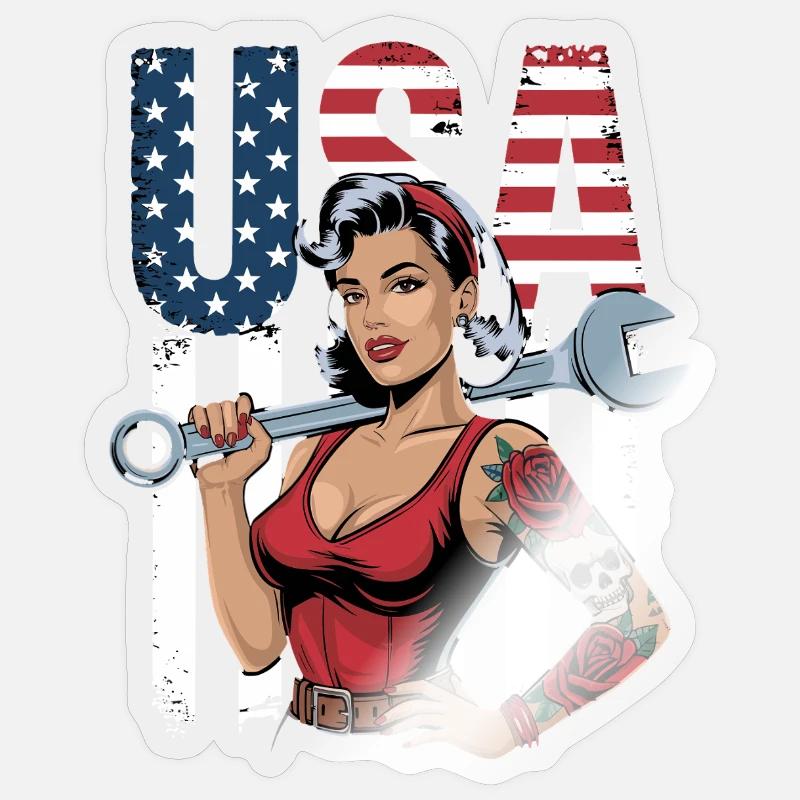 Femme forte avec une clé à molette devant le drapeau des États-Unis Sticker taille S (10 x 10 cm)