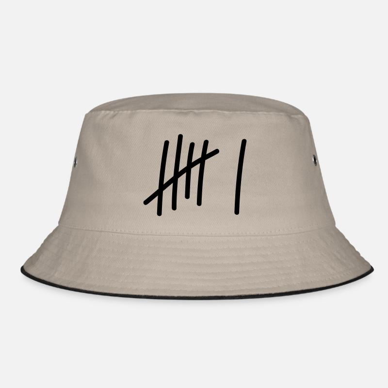 6 Striche // 6 Mal // Geburtstag // Geschenk Bucket Hat