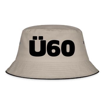Zum 60. Geburtstag ein Ü60 Shirt - Bucket Hat - Khaki/Schwarz - Vorne