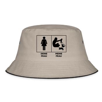deine frau meine frau - Bucket Hat - Khaki/Schwarz - Vorne