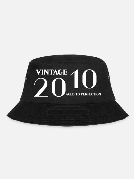 Vintage 2010 aged to perfection - Bob - noir