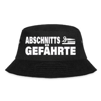 ABSCHNITTSGEFÄHRTE - Bucket Hat - Schwarz - Vorne - Lela (165cm)