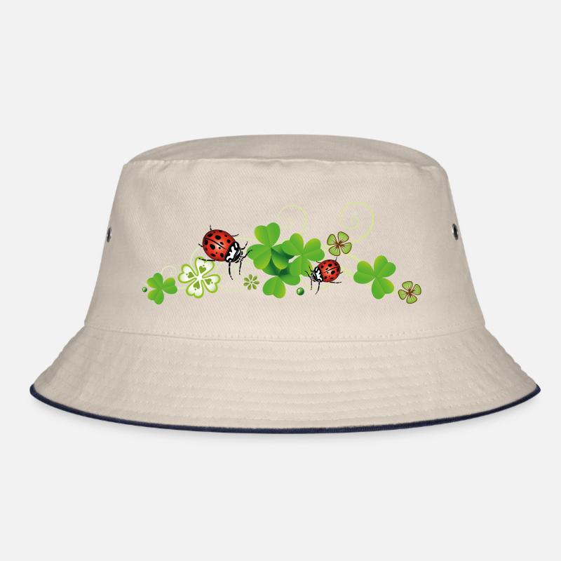 Klee, Glücksklee mit Marienkäfern. Silvester. Bucket Hat