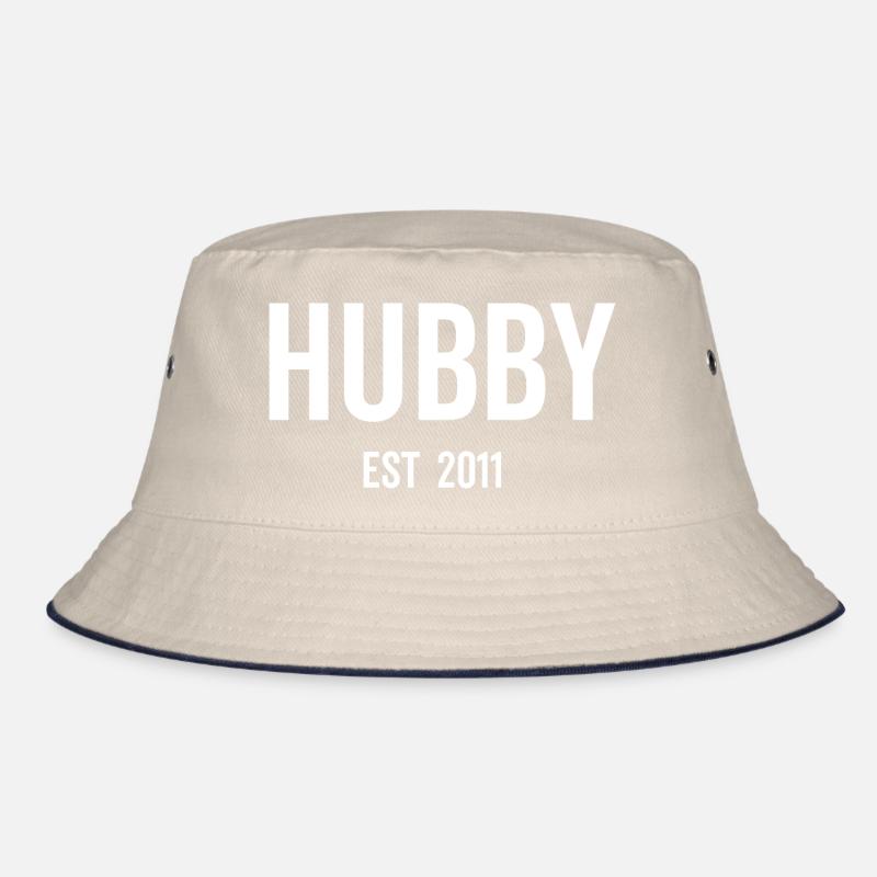 Ehemann Est 2011 Bucket Hat
