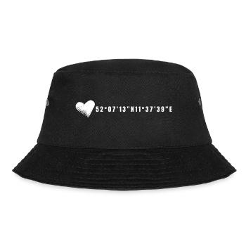 Magdeburg Herz Koordinaten - Bucket Hat - Schwarz - Vorne - Lela (165cm)