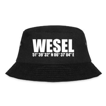 Wesel Koordinaten - Bucket Hat - Schwarz - Vorne - Lela (165cm)