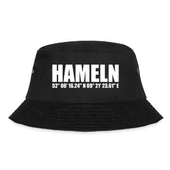 Hameln Koordinaten - Bucket Hat - Schwarz - Vorne - Lela (165cm)