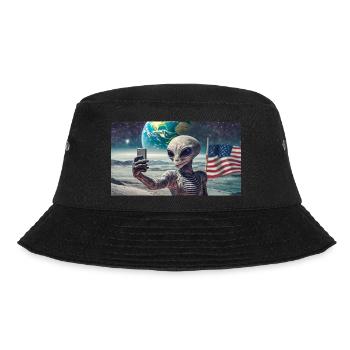 grey alien on the moon surface – making selfies - Bucket Hat - black - Front - Lela (165cm)