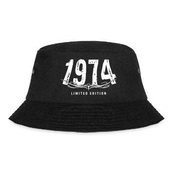 1974 LIMITED EDITION decorated | Vectorgraphic - Bucket Hat - black - Front - Lela (165cm)