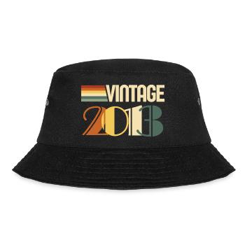 Jahrgang 2013 - 2013 Jubiläumsgeschenk - Bucket Hat - Schwarz - Vorne - Lela (165cm)