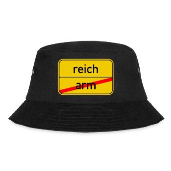 Ortsschild arm - reich - Bucket Hat - Schwarz - Vorne - Lela (165cm)